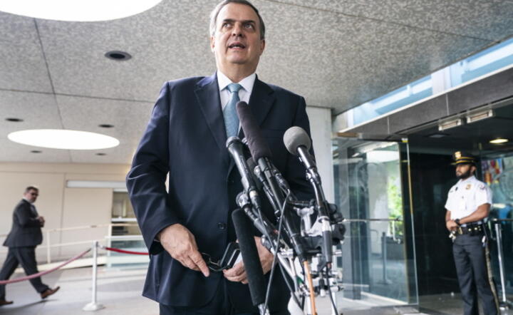 Minister spraw zagranicznych Meksyku Marcelo Ebrard po spotkaniu w amerykańskim Departamencie Stanu / autor: PAP/EPA/JIM LO SCALZO 