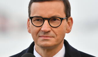 Premier przed rozmową z Macronem. O granicy i… atomie?
