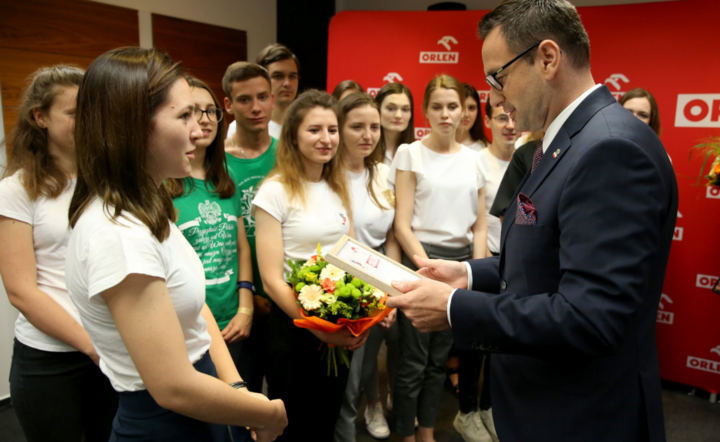 Prezes PKN Orlen wręcza stypendia młodzieży ze Wschodu  / autor: PKN Orlen