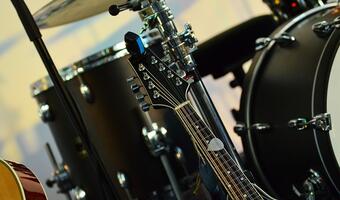 Wojsko sprzedaje ... instrumenty muzyczne