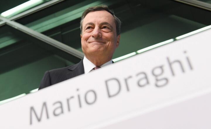 Prezes EBC Mario Draghi na konferencji, fot. PAP/ EPA/ARNE DEDERT