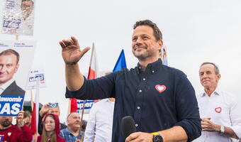 Atak na polskich żołnierzy. Trzaskowski wydał 300 tys. zł