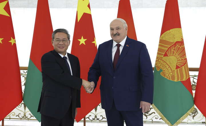 Premier Chin i władca Białorusi / autor: PAP/EPA/BELARUS PRESIDENT PRESS SERVICE POOL HANDOUT