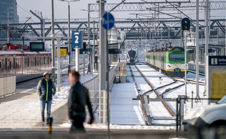 Kolej przewiozła więcej pasażerów, ale mniej towarów