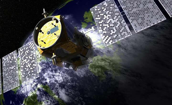 Satelita telekomunikacyjny. ZDJĘCIE ILUSTRACYJNE, NIE POKAZUJE SATELITY Z SYSTEMU STARLINK / autor: Pixabay