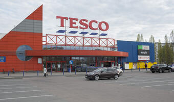 Od listopada znikną sklepy pod szyldem Tesco