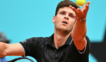 Turniej ATP w Stuttgarcie: Hurkacz w ćwierćfinałach