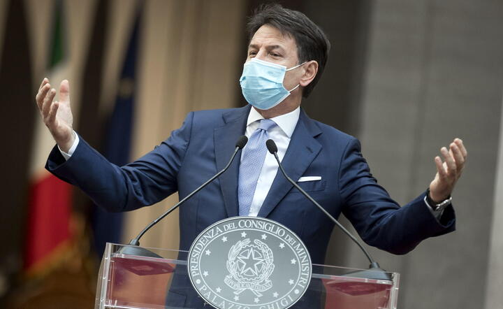 premier Włoch Giuseppe Conte / autor: PAP/EPA/ROBERTO MONDALDO/LAPRESSE/ANSA/POOL