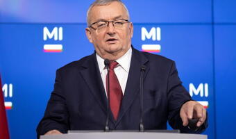 "Tajne mieszkania"? Adamczyk odpowiada na ataki ws. TDT