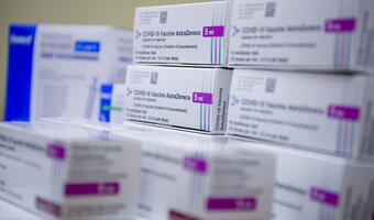 Francja, skutki uboczne u 150 medyków po podaniu AstraZeneca