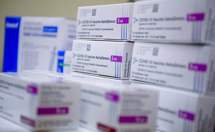 opakowania szczepionki AstraZeneca / autor: fotoserwis PAP