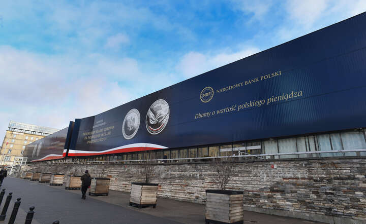 Komu zależy na „zadymie” wokół banku centralnego?