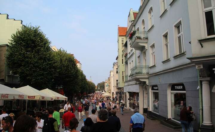 Sopot - ulica Monte Cassino, główny deptak miasta / autor: Fratria / MK