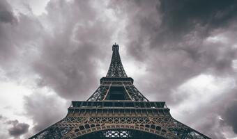 Francja: Dymisje w tempie maszynowym