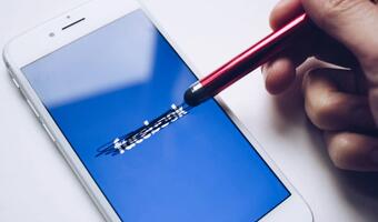 Australia nie będzie finansować kampanii na Facebooku