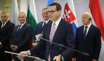 Morawiecki: Jeżeli KE nie przedłuży zakazu importu ukraińskiego zboża, zrobimy to sami
