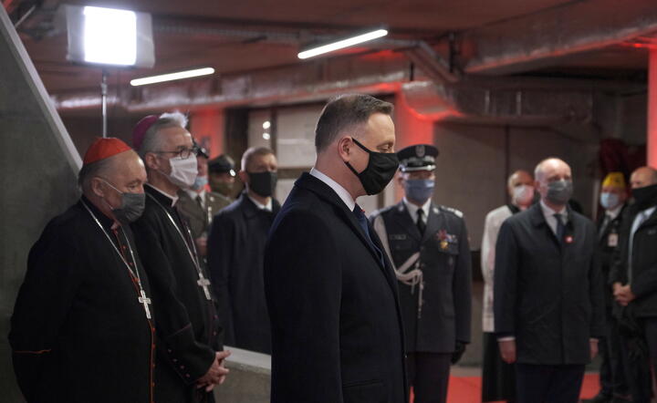 Prezydent Andrzej Duda podczas mszy św. w Świątyni Opatrzności Bożej / autor: fotoserwis PAP
