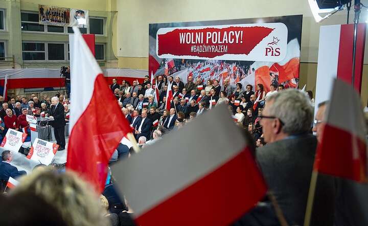 Kampania przed wyborami samorządowymi - wiec wyborczy Prawa i Sprawiedliwości / autor: Fratria 