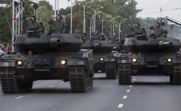 Polskie Leopardy na defiladzie Święta Wojska Polskiego 15 sierpnia 2019 roku w Warszawie / autor: Andrzej Wiktor