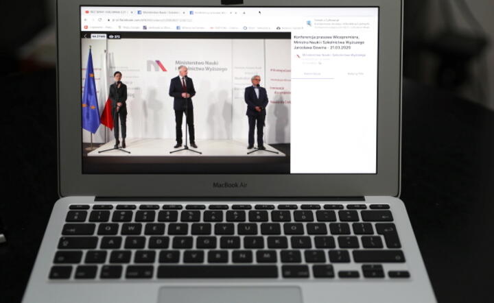 Gowin chce likwidacji składek ZUS na trzy miesiące