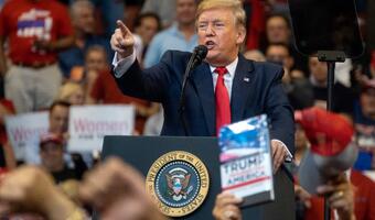 Trump poparł protestujących
