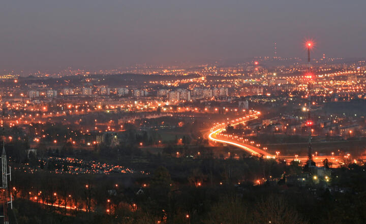 Nasz odpowiednik Silicon Valley? Krakowskie centra generują 1/4 miejsc pracy w branży usług dla biznesu w całej Polsce, www.freeimages.com/jakubson