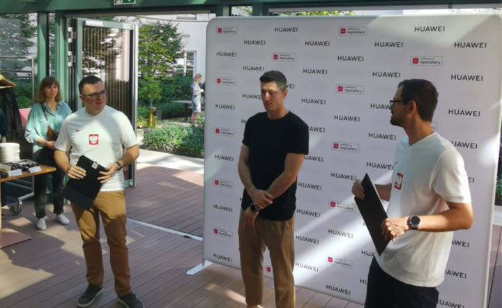Robert Lewandowski i marka Huawei / autor: Huawei Mobile Poland/Twitter