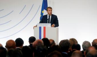 Prezydent Francji papuguje MSZ Niemiec