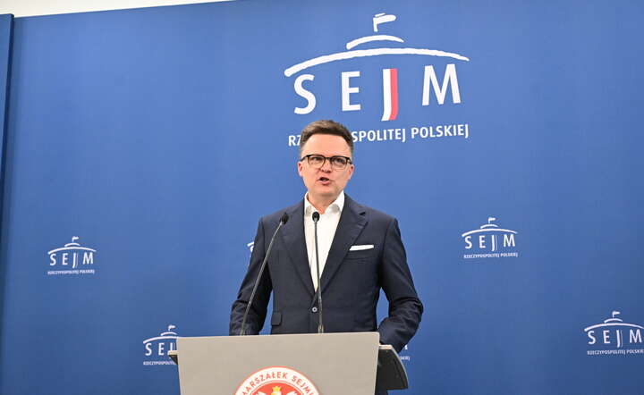 Marszałek Sejmu Szymon Hołownia podczas konferencji prasowej w Sejmie w Warszawie / autor: PAP/Radek Pietruszka