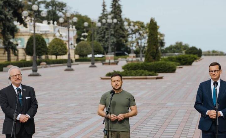Od lewej: Egils Levits,Wołodymyr Zełenski i Mateusz Morawiecki / autor: Twitter/KPRM 