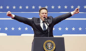 "Wstyd, głupi Schitz!" - Elon Musk zrobił to kolejny raz