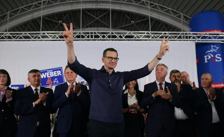 Premier Morawiecki w Stalowej Woli / autor: PAP/Zbigniew Meissner