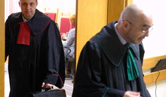 Były szef KNF wychodzi z aresztu