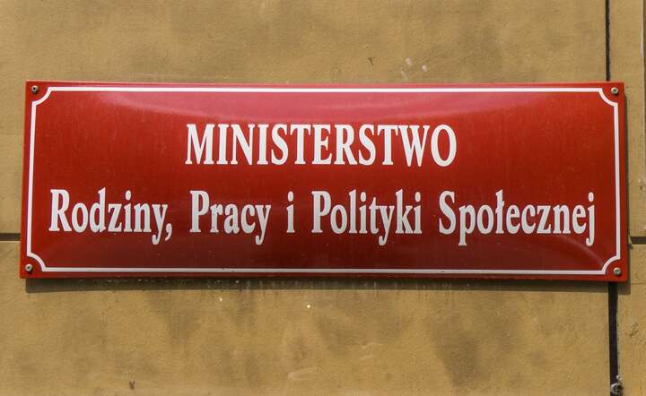 Według MRPiPS w październuku bez pracy pozostawało w Polsce 868,3 tys. osób / autor: Fratria / AS