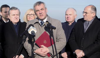 Wiceminister infrastruktury: przez ostatni rok podpisano umowy na budowę dróg na ponad 11 mld zł