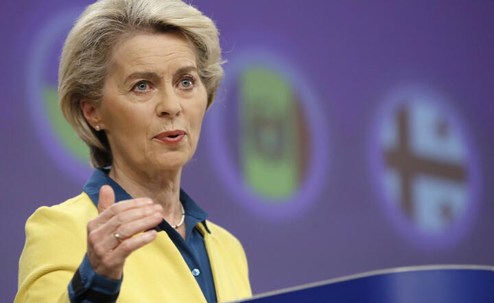 szefowa KE Ursula von der Leyen / autor: PAP/EPA/OLIVIER HOSLET