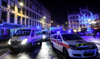 Francja: Terrorysta wciąż na wolności