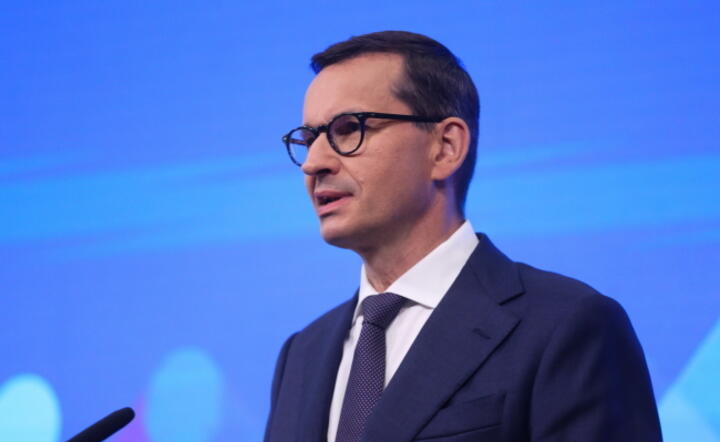 Premier RP Mateusz Morawiecki podczas konferencji prasowej po spotkaniu szefów rządów państw Grupy Wyszehradzkiej w Bratysławie / autor: PAP/Albert Zawada