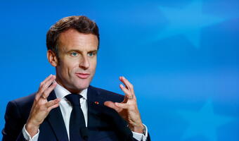 Macron: musimy przygotować się na zimy bez gazu z Rosji