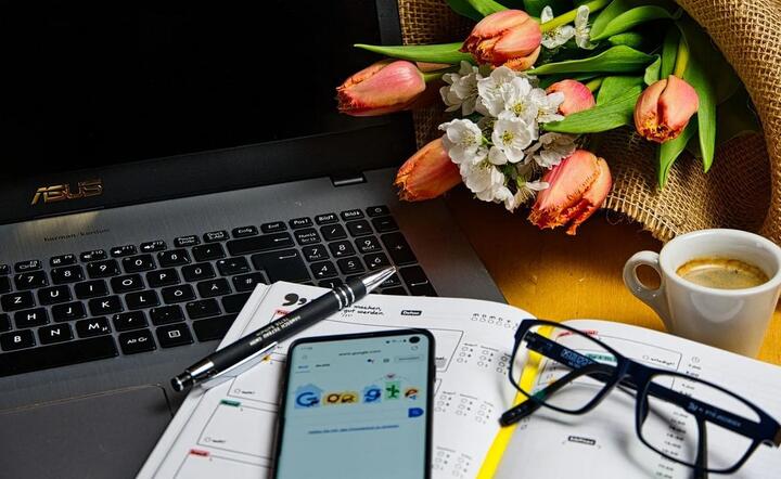 Praca zdalna i home office na stałe wejdzie do świata rynku pracy  / autor: Pixabay