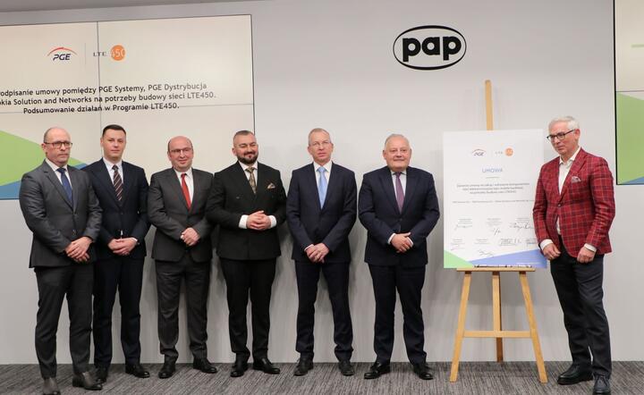 PGE podpisała umowę na dostawę i wdrożenie urządzeń teletransmisyjnych w ramach Programu LTE450