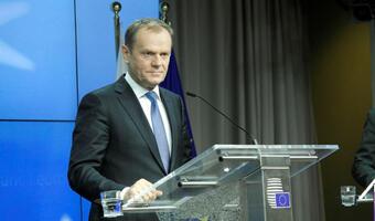 Tusk miga się od spotkania z komisją ds. Amber Gold
