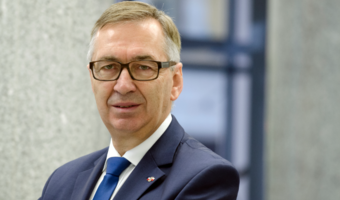 Pracownik z zagranicy nie może być tańszy