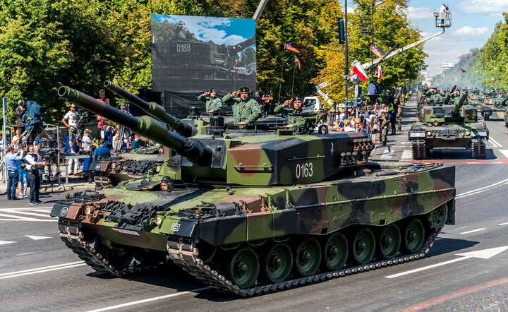 To Leopard 2 A4. Czesi chcą kupić Leopardy 2A8 / autor: Andrzej Skwarczyński/Fratria