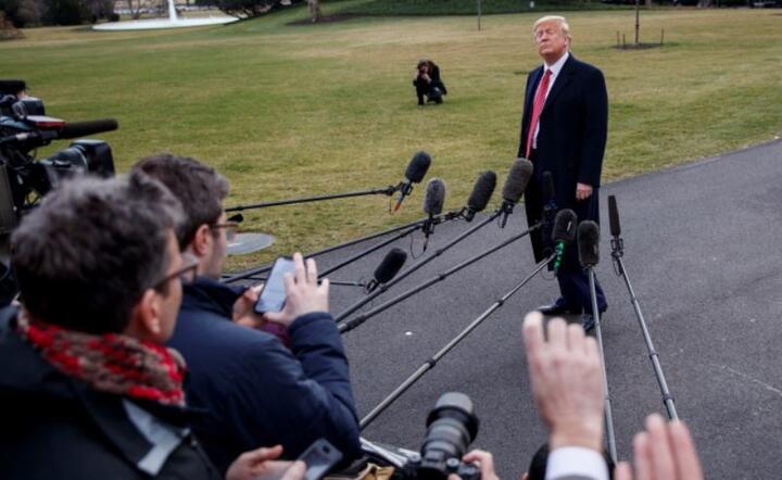 Prezydent USA Donald J. Trump jedzie do Karoliny Północnej  / autor: PAP/EPA/SHAWN THEW