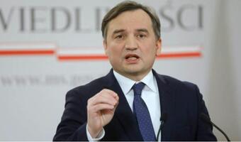 Ziobro: Pieniądze z KPO należą się Polsce jak kość psu