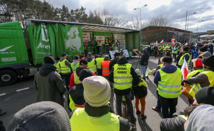 Protest rolników na polsko-niemieckiej granicy w Świecku, 17 bm. / autor: PAP/Lech Muszyński