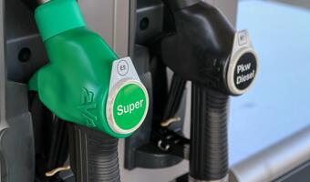 „Naftowa piątka” z 200 mld dolarów zysku