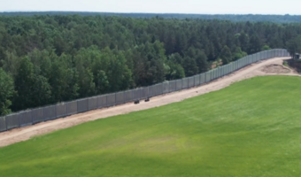 SG: Gotowe 160 km zapory, ruszyła instalacja elektroniki