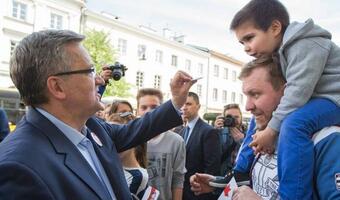 Komorowski ma pomysł rodem z PRL: Pracodawcy mają młodych ludzi zatrudniać obowiązkowo
